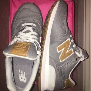 Women’s New Balance 574